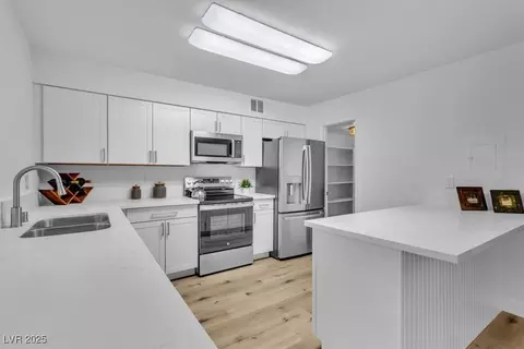 3278 Liahona Way, Las Vegas, NV 89121