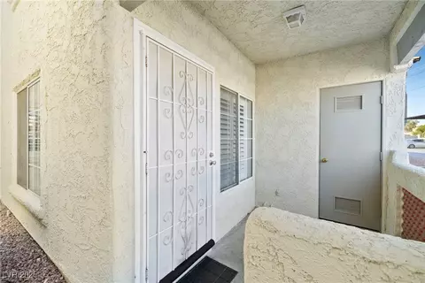 6808 Elm Creek Dr #104, Las Vegas, NV 89108