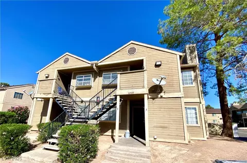 2727 Aarondavid Dr, Las Vegas, NV 89121