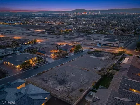 7150 Pico Rio Ct, Las Vegas, NV 89156