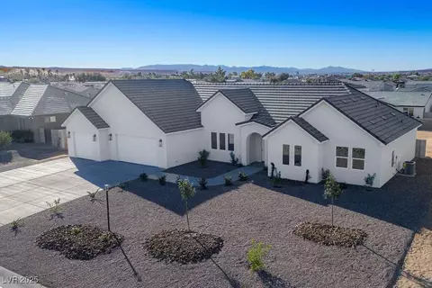 1573 Heights Dr, Logandale, NV 89021