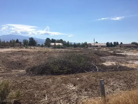 2241 S Toiyabe Ave, Pahrump, NV 89048