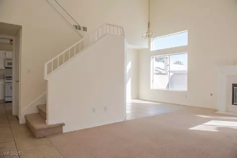6984 Wineberry Dr, Las Vegas, NV 89119