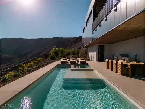 Exterior - 11 Chisel Crest Ct, Henderson, NV 89012 photo 4 of 8