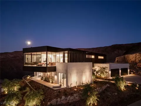 11 Chisel Crest Ct, Henderson, NV 89012