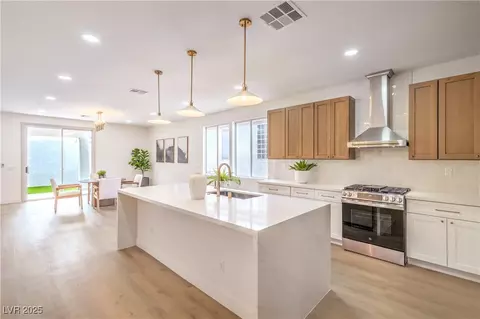 8509 Brody Marsh Ave, Las Vegas, NV 89143