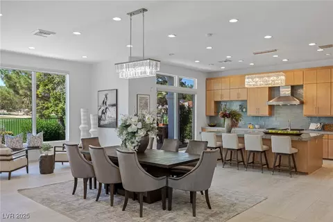 1613 Iron Ridge Dr, Las Vegas, NV 89117