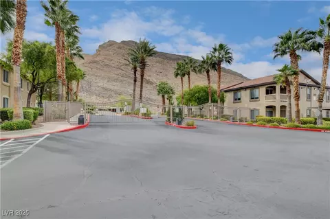 3320 Cactus Shadow St #201, Las Vegas, NV 89129