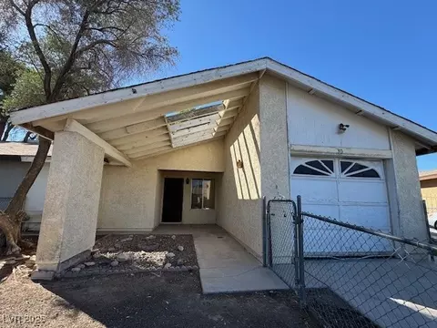 30 Traci St, Las Vegas, NV 89110