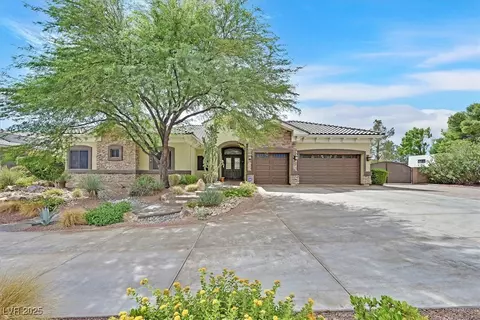 8485 Frazier Park Ct, Las Vegas, NV 89143