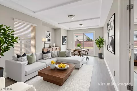 6210 White Point Ct, Las Vegas, NV 89139
