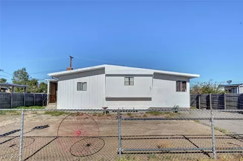 1136 Pawnee Ln, Henderson, NV 89015