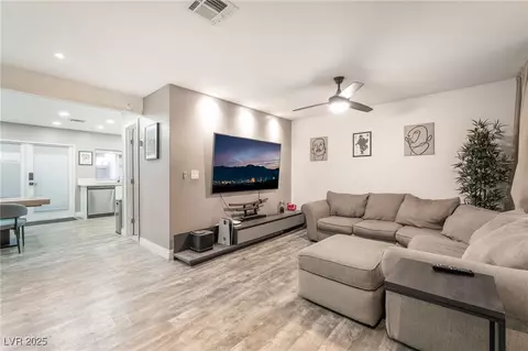 6043 Bromley Ave, Las Vegas, NV 89107