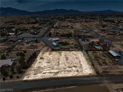 3240 S Prairie Ave, Pahrump, NV 89048