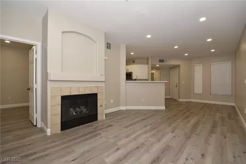 7155 S Durango Dr #207, Las Vegas, NV 89113