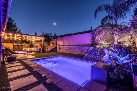 6729 Alpenwood Ct, North Las Vegas, NV 89084