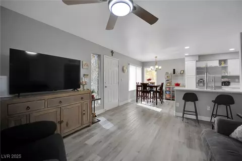 3425 E Russell Rd #266, Las Vegas, NV 89120