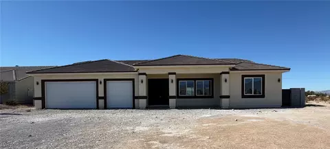 2110 S Manzanita Dr, Pahrump, NV 89048