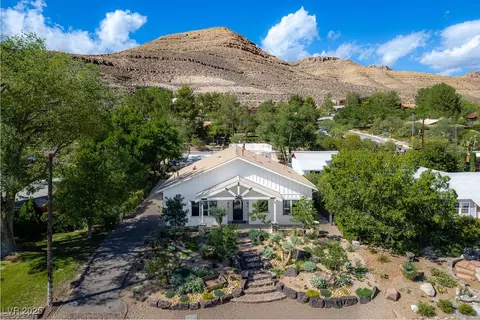 13 Cottonwood Dr, Blue Diamond, NV 89004