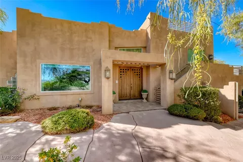 10445 Schirlls St, Las Vegas, NV 89141