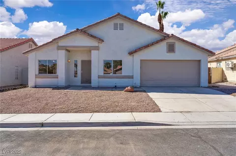 729 Gullwing Ln, North Las Vegas, NV 89081