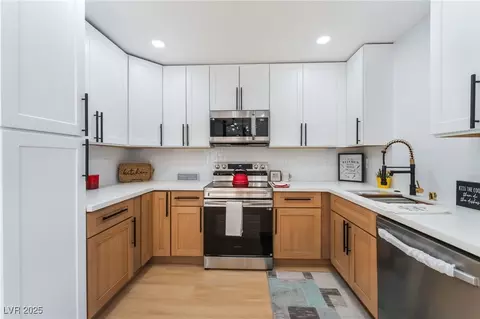 6231 Don Gaspar Ave, Las Vegas, NV 89108