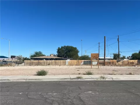 512 W Adams Ave, Las Vegas, NV 89106