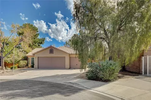 2252 Maple Shade St, Henderson, NV 89002