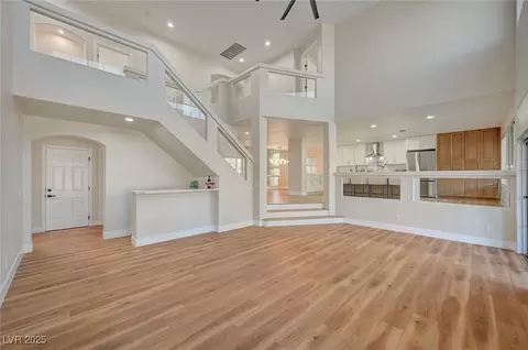 16 Old Lake Cir, Henderson, NV 89074