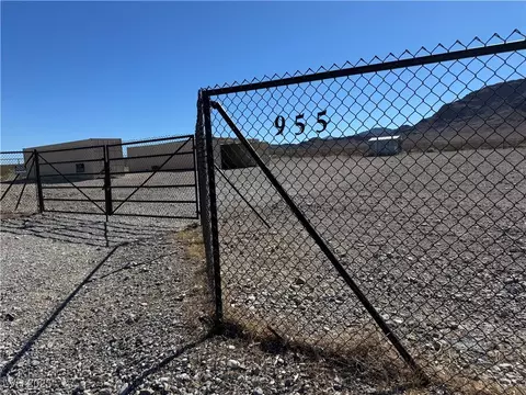 955 Elon Ln, Indian Springs, NV 89018