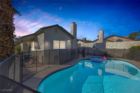 6850 Mangrum Cir, Las Vegas, NV 89103