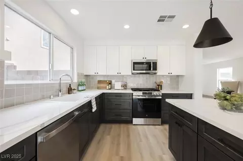 653 Del Giorno St, Las Vegas, NV 89138