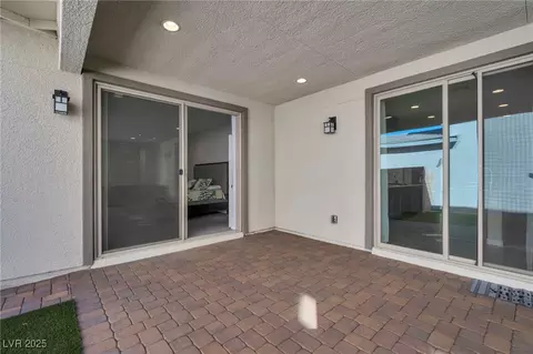 Exterior - 1012 E Sunset Rd, Henderson, NV 89011 photo 13 of 22