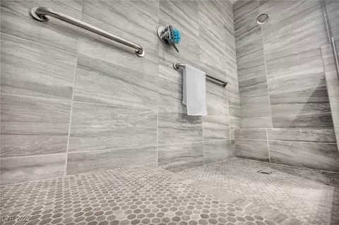 Bath - 1012 E Sunset Rd, Henderson, NV 89011 photo 7 of 7