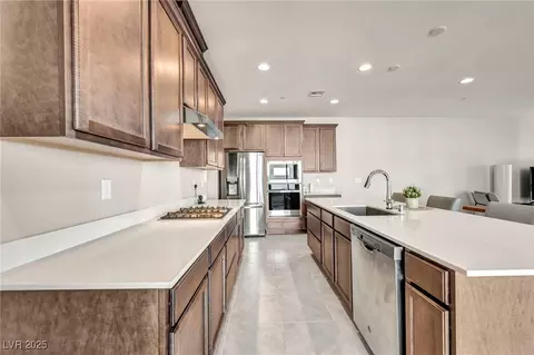 Kitchen - 1012 E Sunset Rd, Henderson, NV 89011 photo 4 of 7