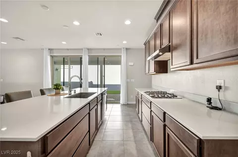 Kitchen - 1012 E Sunset Rd, Henderson, NV 89011 photo 7 of 7