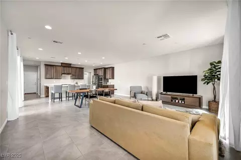 Entry Way - 1012 E Sunset Rd, Henderson, NV 89011 photo 1 of 5