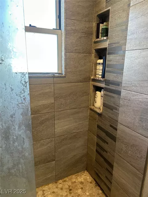 Bath - 966 Mill St, Ely, NV 89301 photo 2 of 4