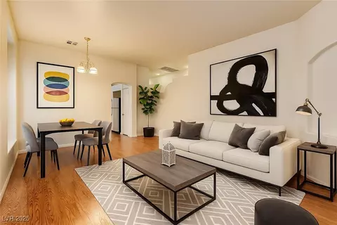 916 Autumn Royal Ln, Las Vegas, NV 89144