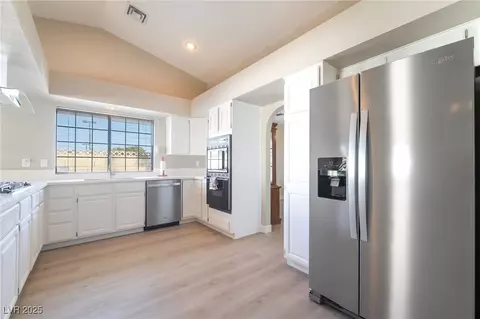6362 Gessler Ct, Las Vegas, NV 89118