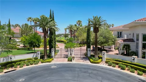 66 Innisbrook Ave, Las Vegas, NV 89113