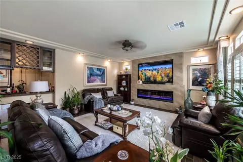 10580 Aphrodite St, Las Vegas, NV 89183