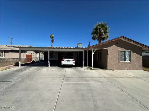 3037 Scarlet Oak Ave, Las Vegas, NV 89104