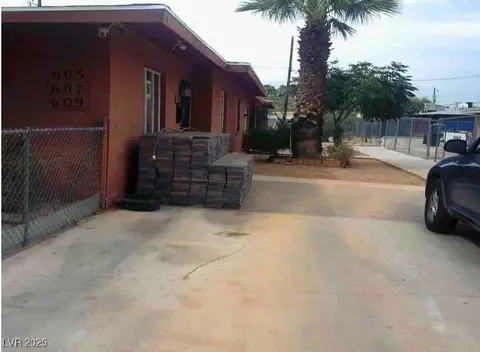 605 El Centro Pl, Las Vegas, NV 89104
