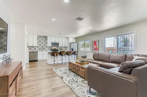 3474 Eldon St, Las Vegas, NV 89102