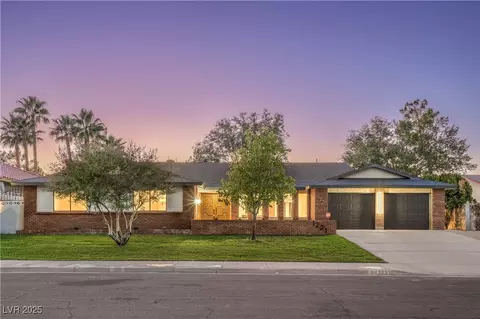 1221 Oak Tree Ln, Las Vegas, NV 89108