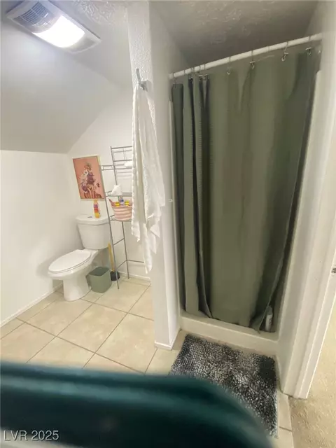Bath - 735 Canyon St, Ely, NV 89301 photo 3 of 3
