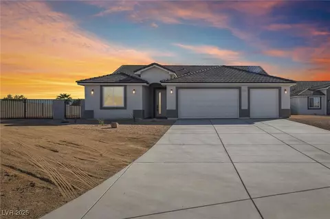 6761 S Sandpebble St, Pahrump, NV 89061