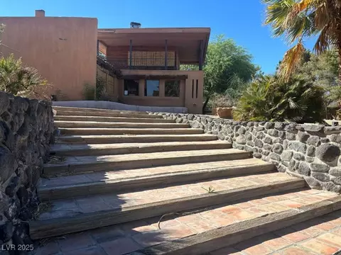 3006 La Mesa Dr, Henderson, NV 89014