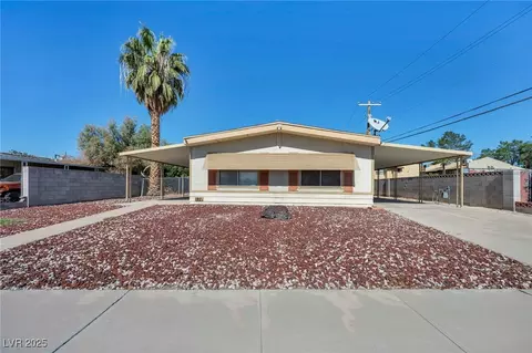 97 Sir George Dr, Las Vegas, NV 89110
